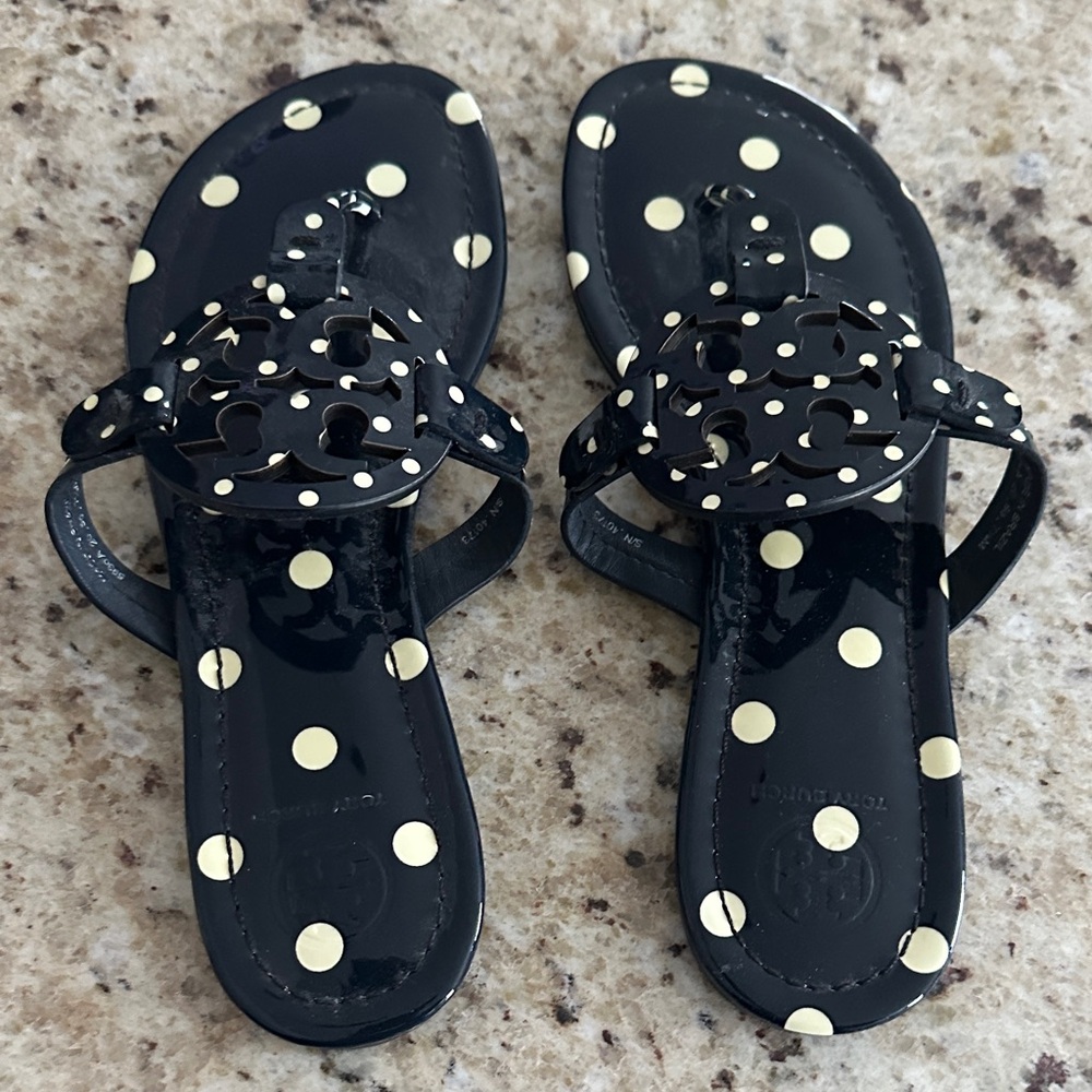 Tory Burch dark blue and Cream Sandals